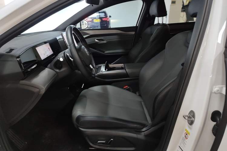 Used BYD Qin L 2025 EV 545KM Beyond Version Left Front Seat