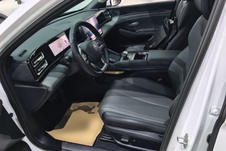 Used BYD Qin L 2025 DM-i Smart Drive 120KM Superior Model Left Front Seat