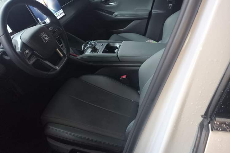 Used BYD Qin L 2025 DM-i Smart Drive 80KM Leading Model Left Front Seat