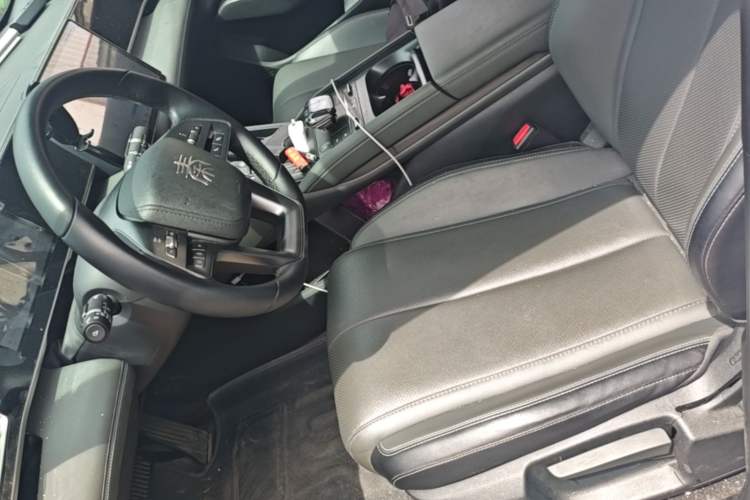 Used BYD Qin L 2025 DM-i Smart Drive 80KM Leading Model Left Front Seat
