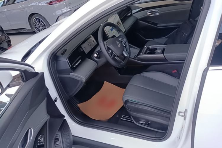 Used BYD Qin L 2025 EV 545KM Excellence Edition Left Front Seat