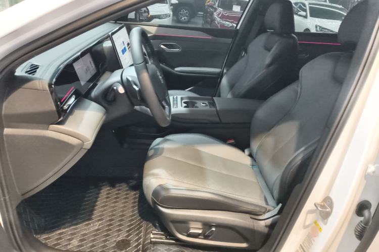 Used BYD Qin L 2025 EV 545KM Cloud Suspension Edition Left Front Seat