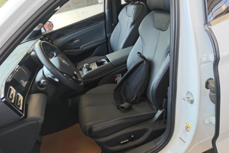 Used BYD Qin L 2025 DM-i Smart Drive 120KM Superior Model Left Front Seat