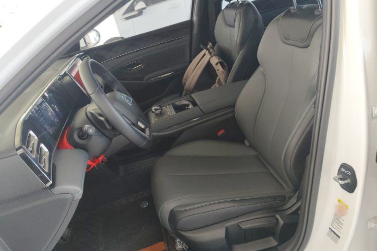 Used BYD Qin L 2025 DM-i Smart Drive 80KM Leading Model Left Front Seat