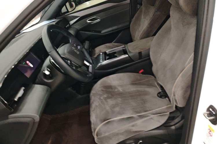 Used BYD Qin L 2025 EV 545KM Beyond Version Left Front Seat