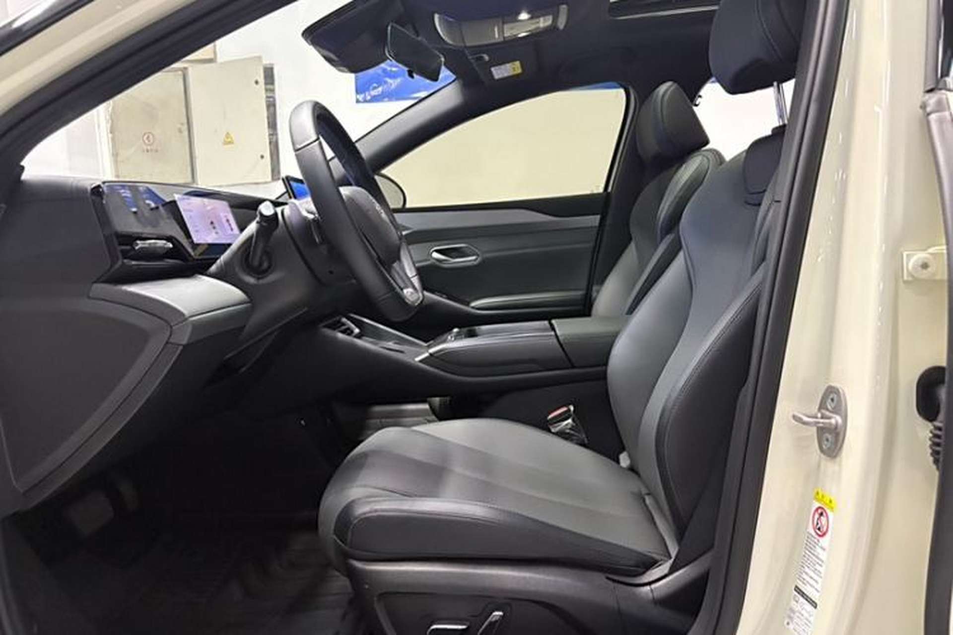 Used BYD Qin L 2025 EV 545KM Beyond Version Left Front Seat