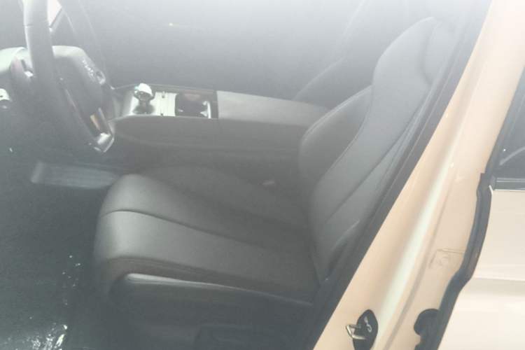 Used BYD Qin L 2025 DM-i Smart Drive 80KM Leading Model Left Front Seat