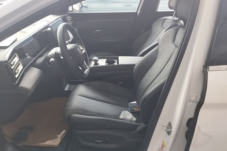 Used BYD Qin L 2025 DM-i Smart Drive 120KM Superior Model Left Front Seat