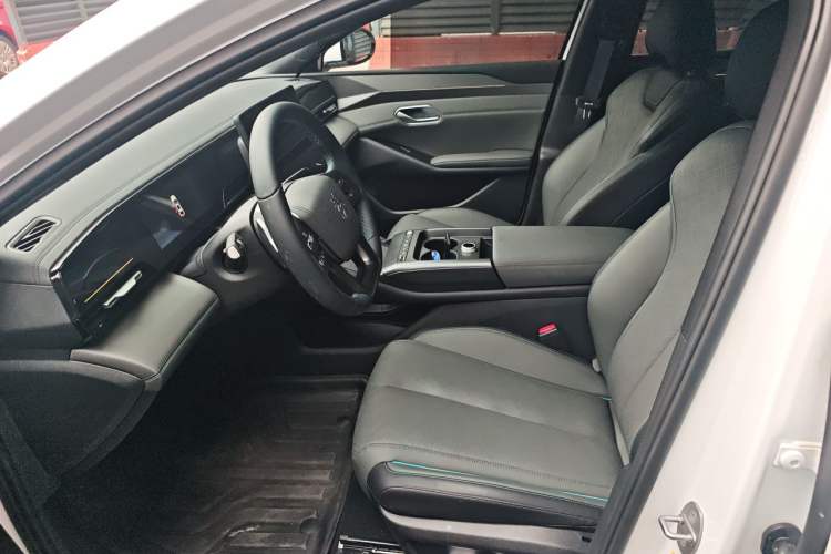 Used BYD Qin L 2025 EV 545KM Cloud Suspension Edition Left Front Seat