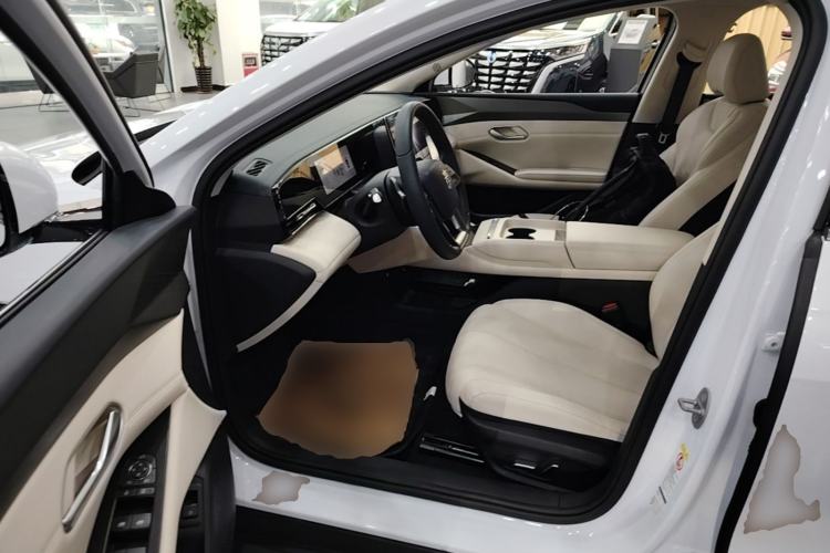 Used BYD Qin L 2025 EV 545KM Beyond Version Left Front Seat