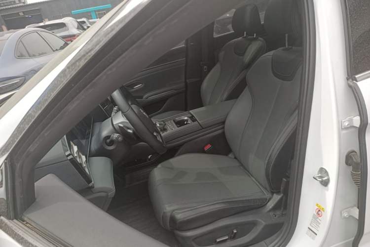 Used BYD Qin L 2025 DM-i Smart Drive 120KM Superior Model Left Front Seat