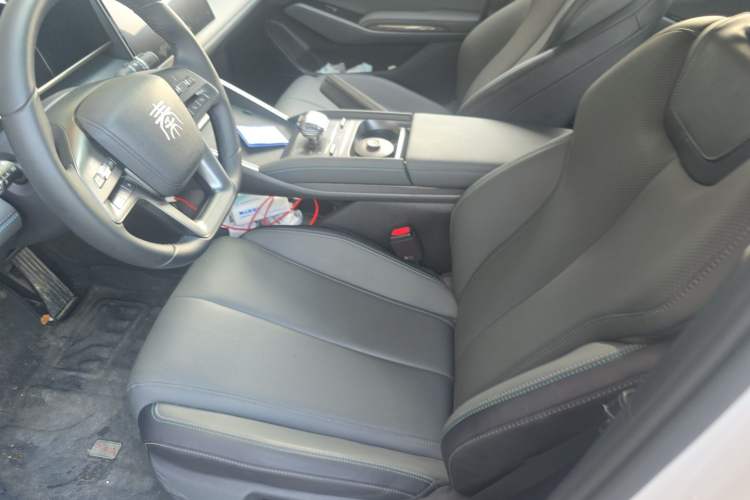 Used BYD Qin L 2025 DM-i Smart Drive 80KM Leading Model Left Front Seat