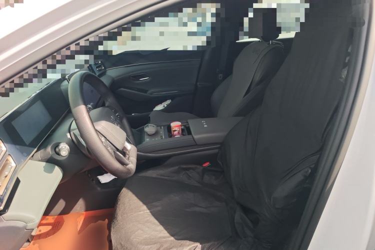Used BYD Qin L 2025 DM-i Smart Drive 80KM Leading Model Left Front Seat