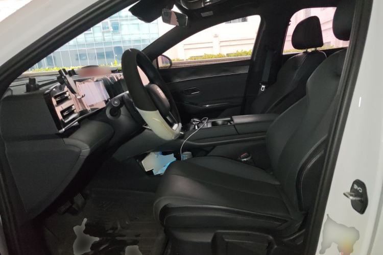 Used BYD Qin L 2025 DM-i Smart Drive 80KM Leading Model Left Front Seat