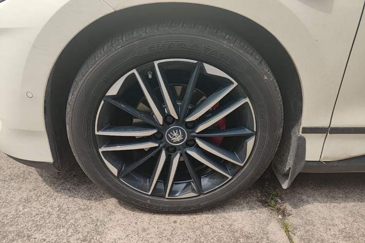 Used BYD Qin L 2025 EV 545KM Cloud Suspension Edition Left Front Wheel Hub