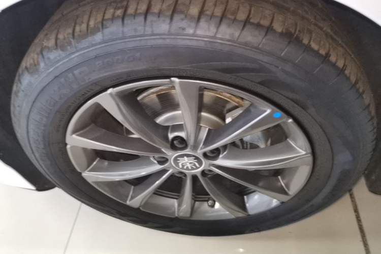 Used BYD Qin L 2025 EV 470KM Leading Edition Left Front Wheel Hub