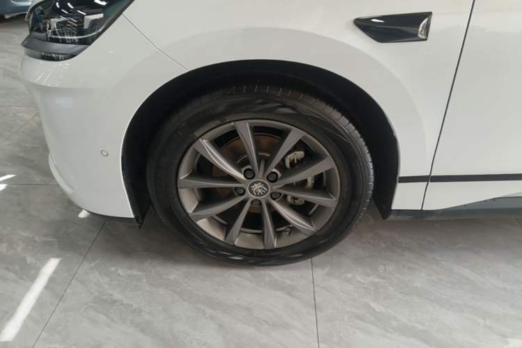 Used BYD Qin L 2025 EV 545KM Beyond Version Left Front Wheel Hub