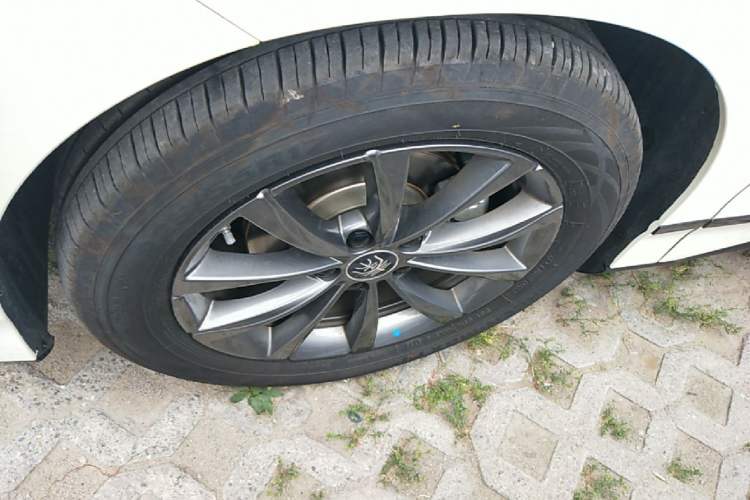 Used BYD Qin L 2025 EV 545KM Beyond Version Left Front Wheel Hub