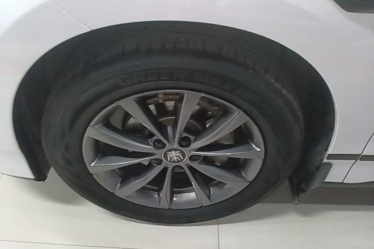 Used BYD Qin L 2025 EV 470KM Leading Edition Left Front Wheel Hub