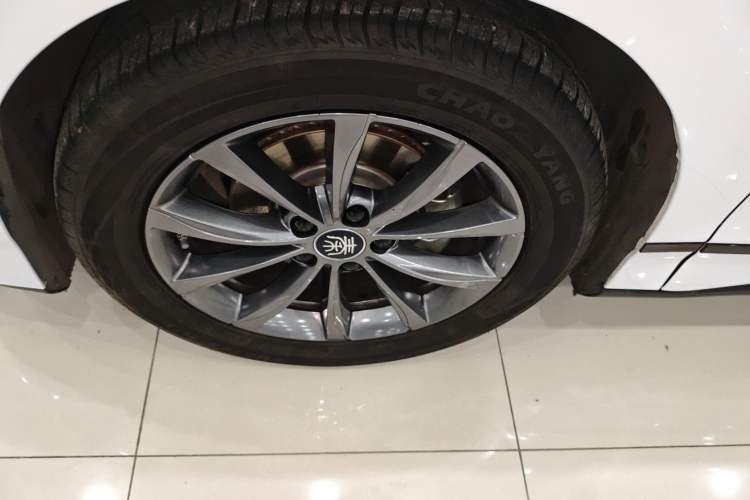 Used BYD Qin L 2025 EV 545KM Beyond Version Left Front Wheel Hub