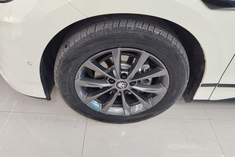Used BYD Qin L 2025 EV 545KM Beyond Version Left Front Wheel Hub