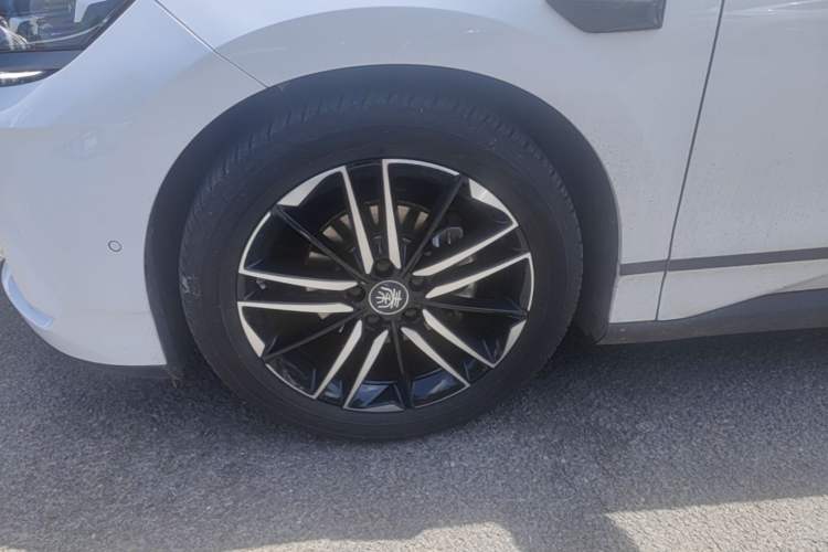 Used BYD Qin L 2025 EV 545KM Excellence Edition Left Front Wheel Hub