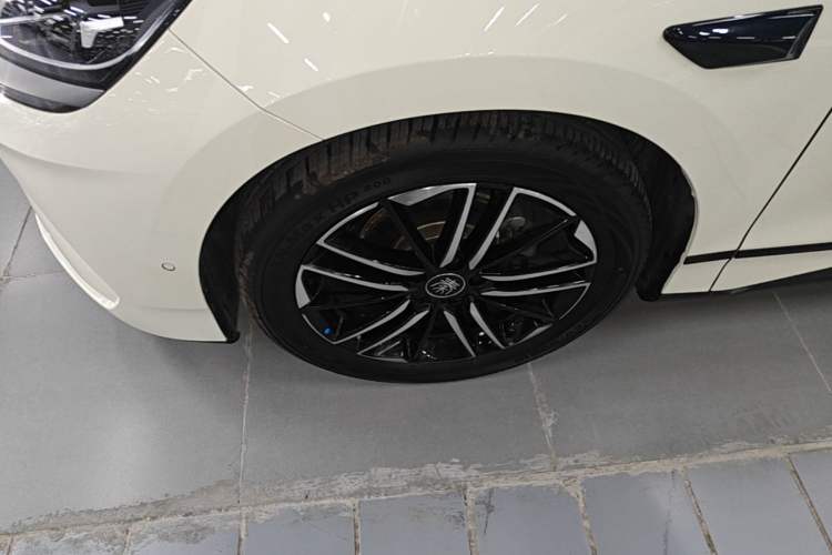 Used BYD Qin L 2025 EV 545KM Excellence Edition Left Front Wheel Hub