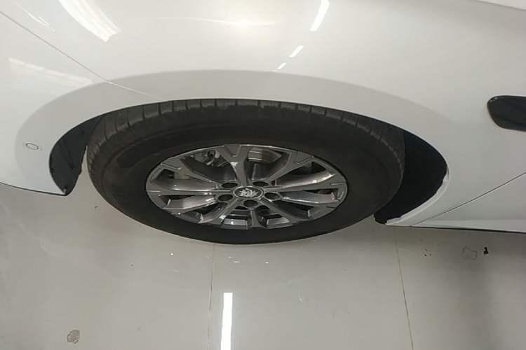 Used BYD Qin L 2025 DM-i Smart Drive 80KM Leading Model Left Front Wheel Hub