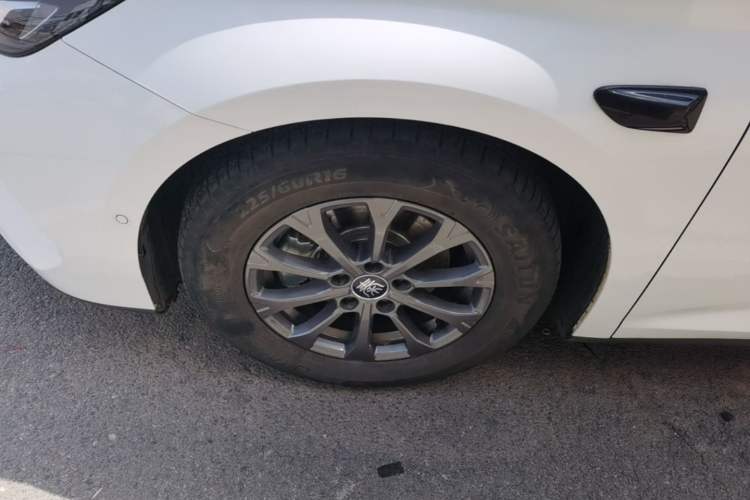 Used BYD Qin L 2025 DM-i Smart Drive 80KM Leading Model Left Front Wheel Hub
