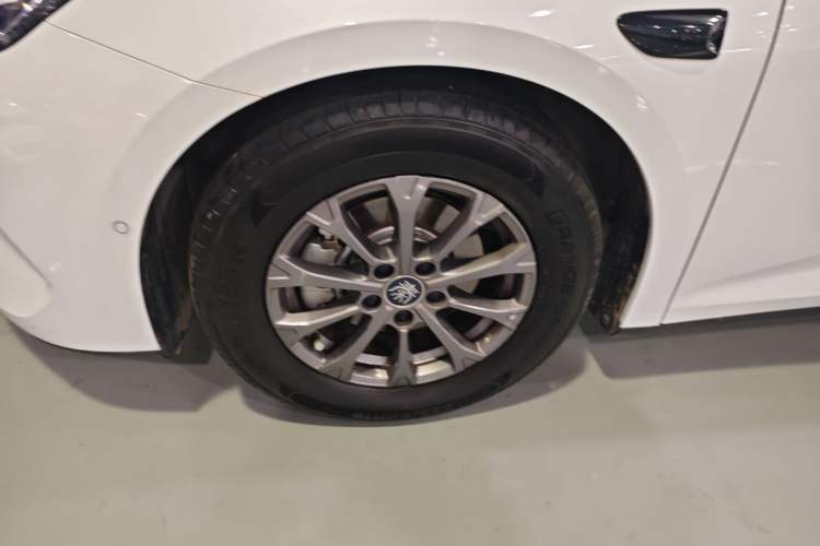 Used BYD Qin L 2025 DM-i Smart Drive 80KM Leading Model Left Front Wheel Hub
