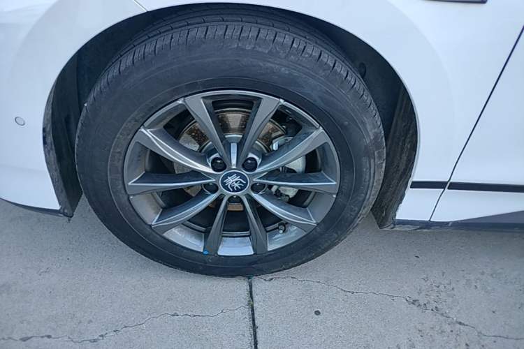 Used BYD Qin L 2025 EV 470KM Leading Edition Left Front Wheel Hub