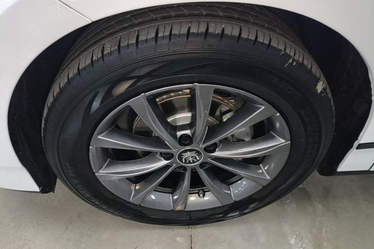 Used BYD Qin L 2025 EV 545KM Beyond Version Left Front Wheel Hub