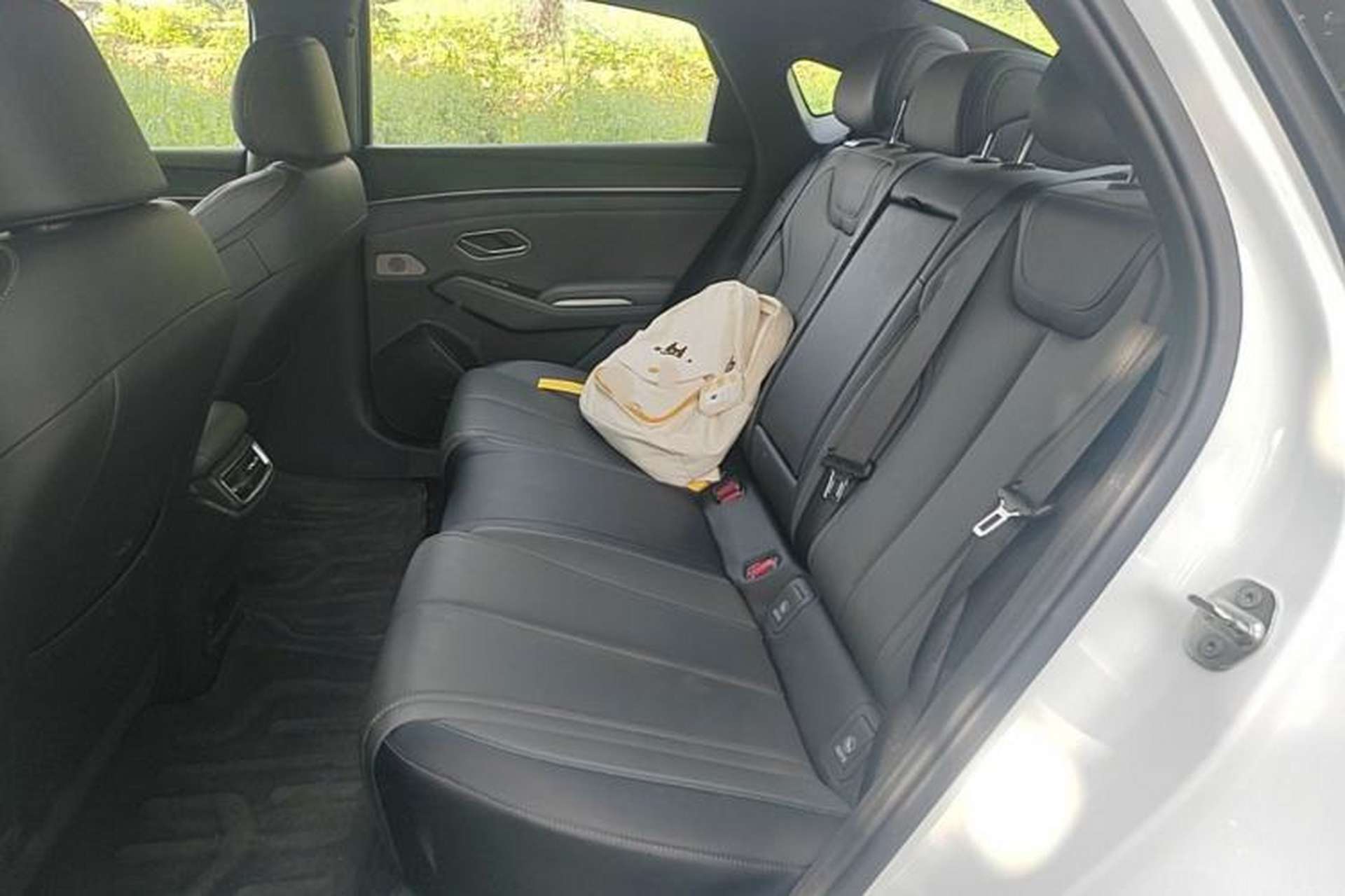 Used BYD Qin L 2025 DM-i Smart Drive 120KM Superior Model Left Rear Seat