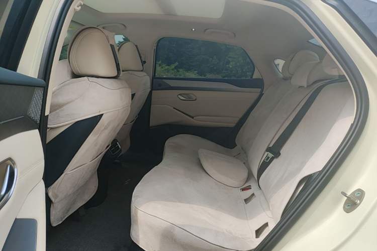 Used BYD Qin L 2025 EV 545KM Cloud Suspension Edition Left Rear Seat