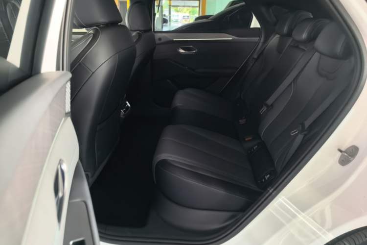 Used BYD Qin L 2025 EV 545KM Beyond Version Left Rear Seat