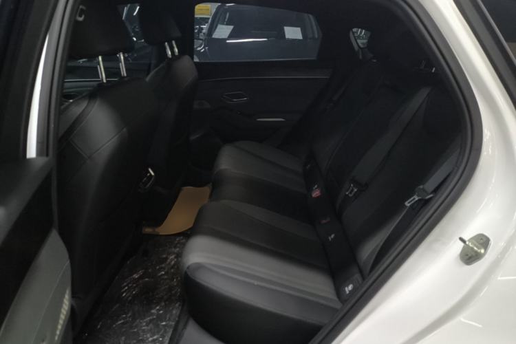 Used BYD Qin L 2025 DM-i Smart Drive 120KM Superior Model Left Rear Seat