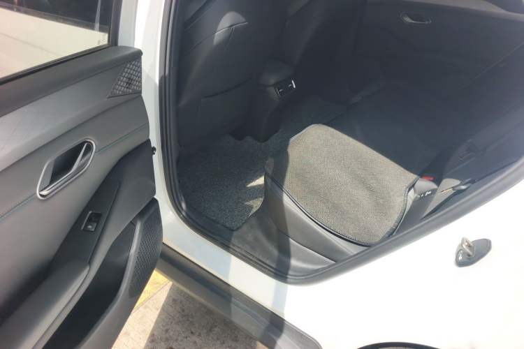 Used BYD Qin L 2025 EV 545KM Beyond Version Left Rear Seat