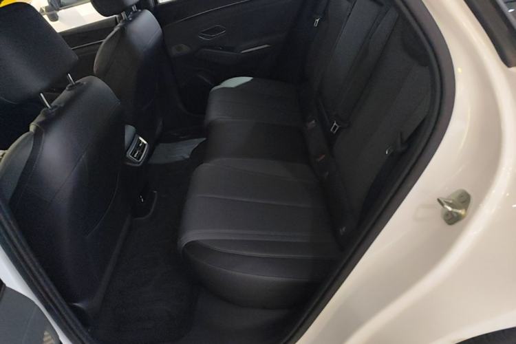 Used BYD Qin L 2025 DM-i Smart Drive 120KM Superior Model Left Rear Seat