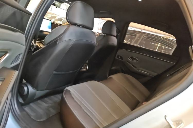 Used BYD Qin L 2025 DM-i Smart Drive 80KM Leading Model Left Rear Seat