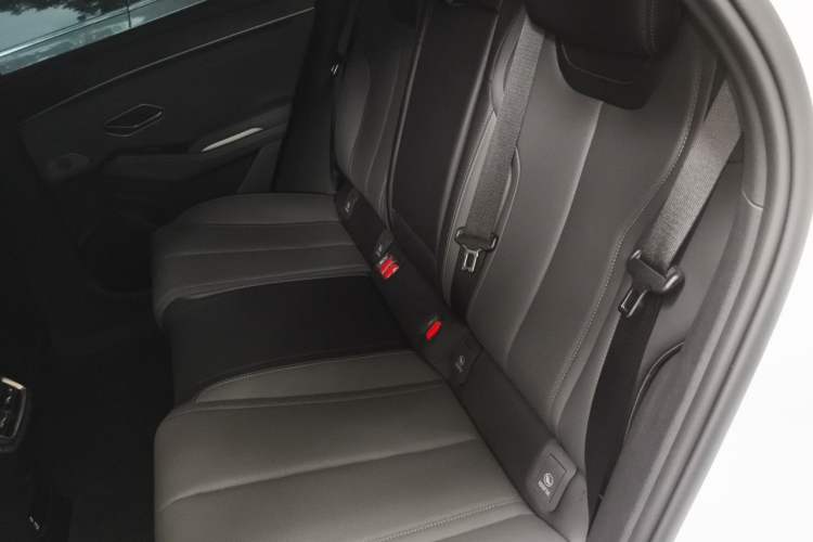 Used BYD Qin L 2025 DM-i Smart Drive 120KM Superior Model Left Rear Seat
