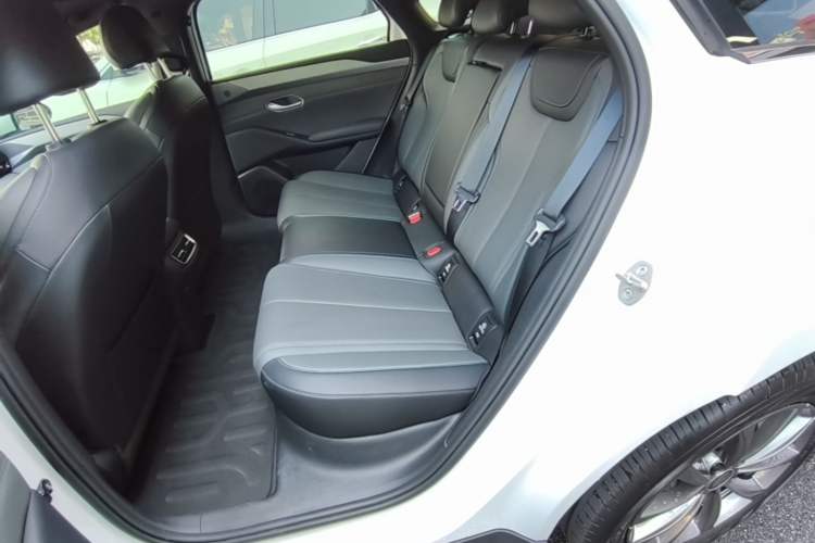 Used BYD Qin L 2025 EV 545KM Beyond Version Left Rear Seat