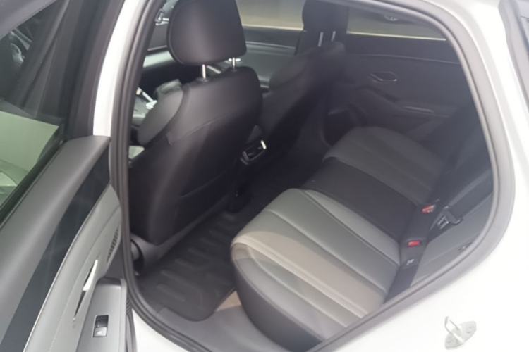 Used BYD Qin L 2025 DM-i Smart Drive 80KM Leading Model Left Rear Seat