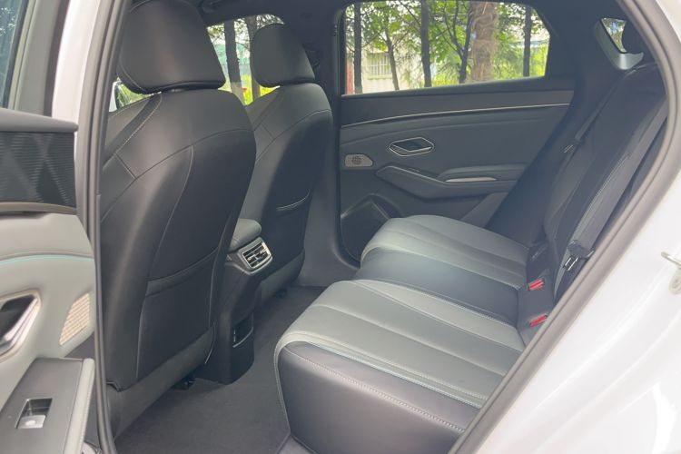 Used BYD Qin L 2025 DM-i Smart Drive 120KM Superior Model Left Rear Seat
