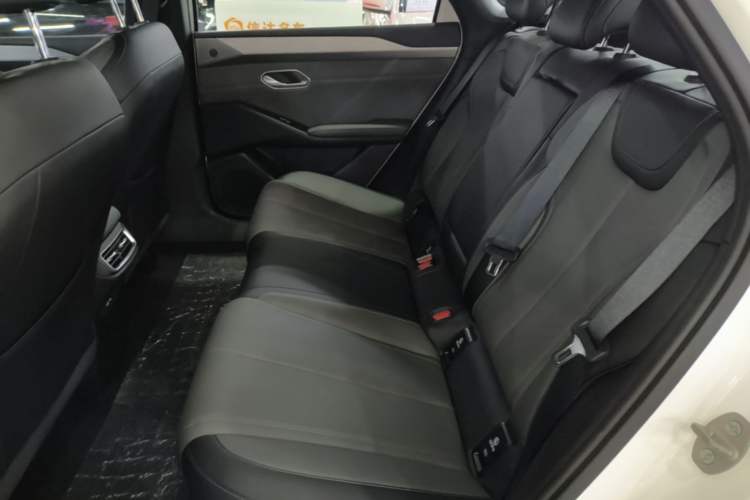 Used BYD Qin L 2025 EV 545KM Beyond Version Left Rear Seat