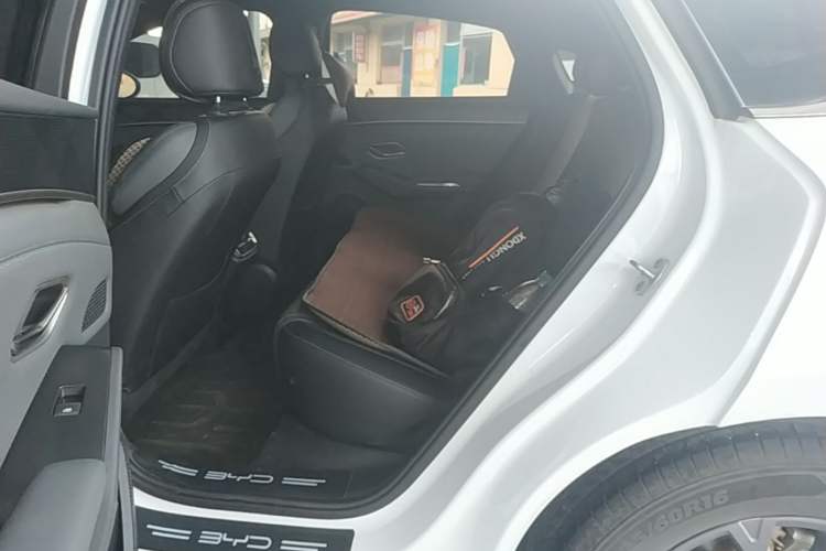 Used BYD Qin L 2025 DM-i Smart Drive 80KM Leading Model Left Rear Seat