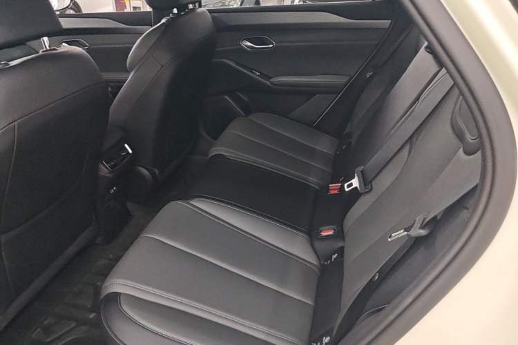 Used BYD Qin L 2025 EV 545KM Beyond Version Left Rear Seat