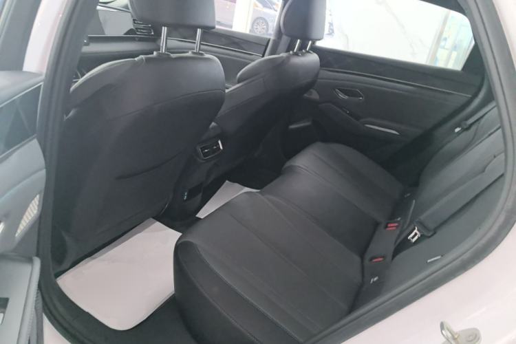 Used BYD Qin L 2025 DM-i Smart Drive 120KM Superior Model Left Rear Seat