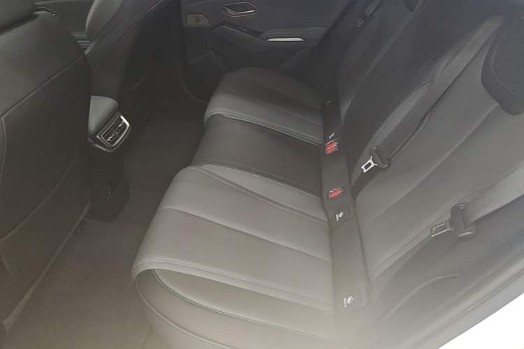 Used BYD Qin L 2025 DM-i Smart Drive 120KM Leading Model Left Rear Seat