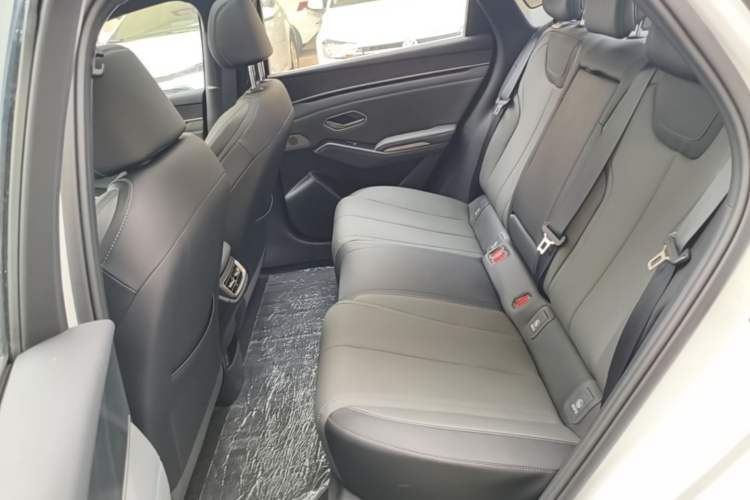 Used BYD Qin L 2025 DM-i Smart Drive 120KM Superior Model Left Rear Seat