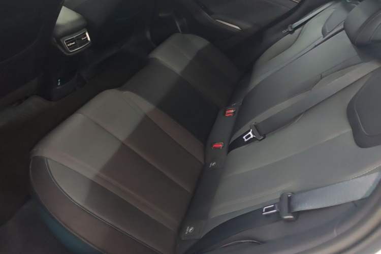 Used BYD Qin L 2025 DM-i Smart Drive 120KM Leading Model Left Rear Seat